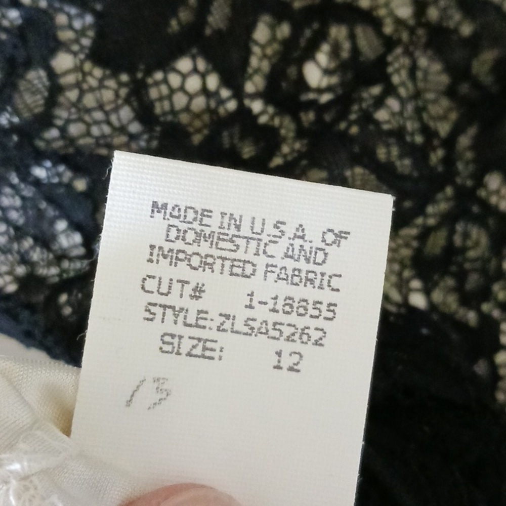 David Meister Whimsigoth Black and Cream Lace Bodycon Dress, Size 12 - Picture 8 of 8
